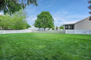 744 Knight Ct, Galloway, OH 43119 - Photo 7