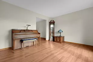 744 Knight Ct, Galloway, OH 43119 - Photo 9