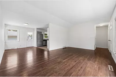 4510 Broadhurst Drive, Columbus, OH 43213 - Photo 5