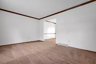10132 Wellington Dr, Pickerington, OH 43147 - Photo 5