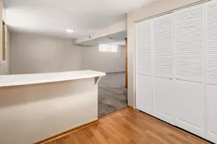 4432 Village Park Dr, Columbus, OH 43228 - Photo 33