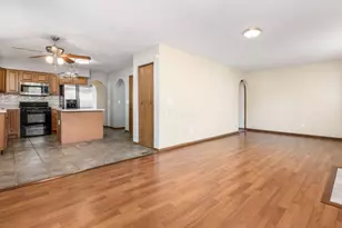 4432 Village Park Dr, Columbus, OH 43228 - Photo 17