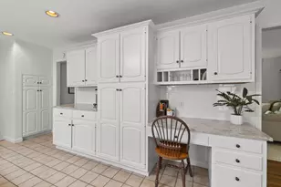 1920 McCoy Rd, Columbus, OH 43220 - Photo 11