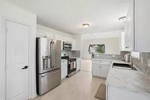 321 Amber Light Cir, Delaware, OH 43015 - Photo 11