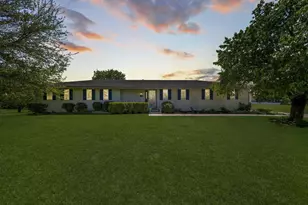 339 Thames Ct, London, OH 43140 - Photo 1