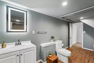 1087 Acton Rd, Columbus, OH 43224 - Photo 15