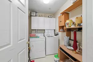 6729 Meadow Creek Dr Dr, Columbus, OH 43235 - Photo 5