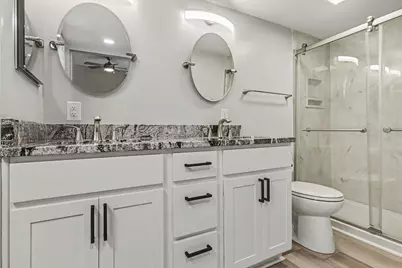 922 Chatham Lane #B, Columbus, OH 43221 - Photo 13