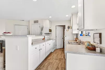 5324 Stonemeadow Avenue #A, Columbus, OH 43220 - Photo 9