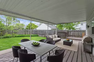 2799 Brandon Rd, Upper Arlington, OH 43221 - Photo 9