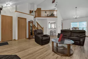 7567 Dover Ridge Ct, Blacklick, OH 43004 - Photo 9