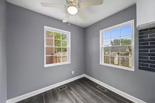 3583 Dresden St, Columbus, OH 43224 - Photo 17