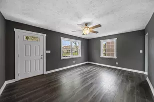 3583 Dresden St, Columbus, OH 43224 - Photo 7