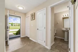 5668 Caledonia Dr, Westerville, OH 43081 - Photo 9