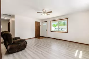 3851 Wade Rd, Columbus, OH 43232 - Photo 5