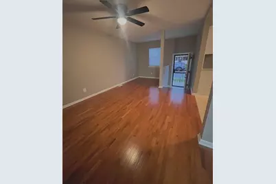 2867 E 10th Avenue, Columbus, OH 43219 - Photo 5