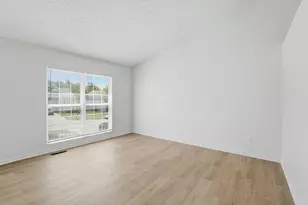 3352 Omega Dr, Columbus, OH 43231 - Photo 5
