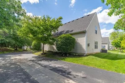 8626 Lazelle Commons Drive, Lewis Center, OH 43035 - Photo 31