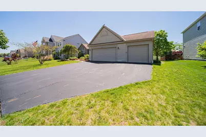 1913 Mallow Lane, Grove City, OH 43123 - Photo 3