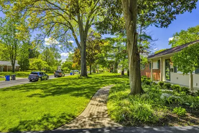 2074 Nayland Road, Upper Arlington, OH 43220 - Photo 5
