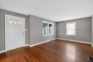 2458 Renwood Pl, Columbus, OH 43211 - Photo 7