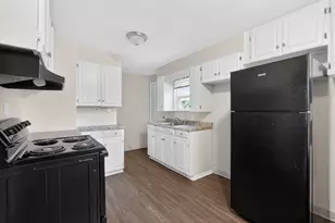 2458 Renwood Pl, Columbus, OH 43211 - Photo 15