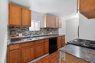 2468 McGuffey Rd, Columbus, OH 43211 - Photo 15