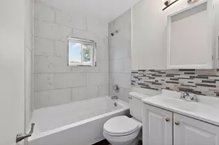 2468 McGuffey Rd, Columbus, OH 43211 - Photo 21