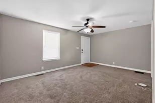 2468 McGuffey Rd, Columbus, OH 43211 - Photo 9