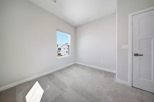 216 Via Veneto, Delaware, OH 43015 - Photo 29