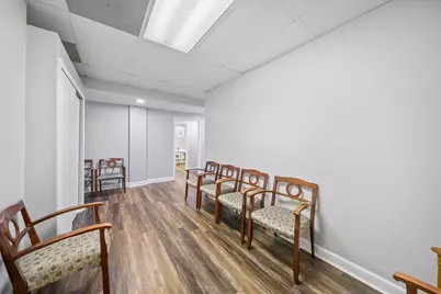 3250 W Henderson Road #103, Columbus, OH 43220 - Photo 9