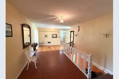 300 Eastlawn Circle, Zanesville, OH 43701 - Photo 15