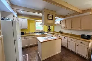 300 Eastlawn Cir, Zanesville, OH 43701 - Photo 23