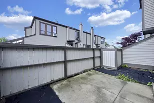 5261 Deignese Pl, Columbus, OH 43228 - Photo 21