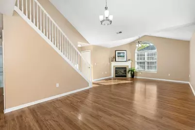 545 Chardonnay Lane, Lewis Center, OH 43035 - Photo 9