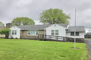 2426 E Mansfield St, Bucyrus, OH 44820 - Photo 1