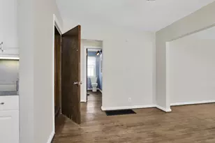 910 Wiltshire Rd, Columbus, OH 43204 - Photo 15