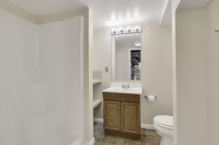 910 Wiltshire Rd, Columbus, OH 43204 - Photo 51