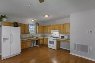 29690 Cherrycrest Dr, Logan, OH 43138 - Photo 7