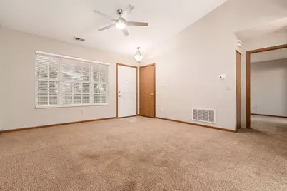 8605 Victoria Meadow Lane, Reynoldsburg, OH 43068 - Photo 7
