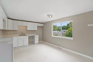 2264 Majestic Dr W, Columbus, OH 43232 - Photo 5