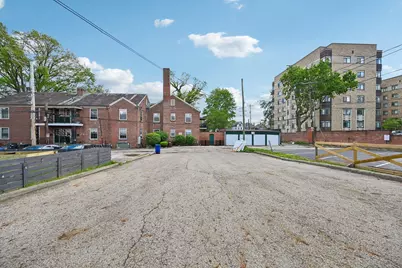 1471 E Broad Street, Columbus, OH 43205 - Photo 35