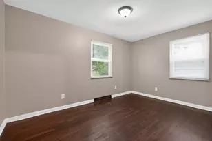 806 S Hampton Rd, Columbus, OH 43227 - Photo 9