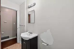 806 S Hampton Rd, Columbus, OH 43227 - Photo 21