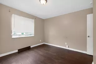 806 S Hampton Rd, Columbus, OH 43227 - Photo 11