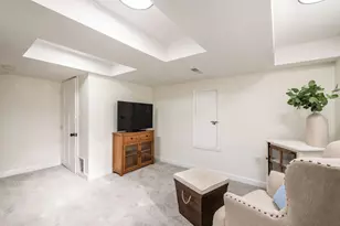 175 E Weisheimer Rd, Columbus, OH 43214 - Photo 27