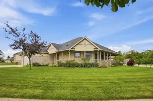 1780 Tuscarora Dr, Grove City, OH 43123 - Photo 3