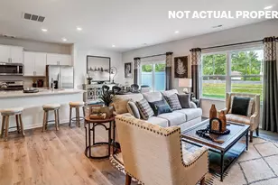 1388 Marinelli Dr E, Columbus, OH 43228 - Photo 3