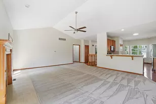 1029 Laketree Ct E, Westerville, OH 43081 - Photo 9
