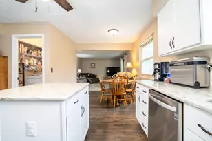 2955 Daisy Ln, Columbus, OH 43204 - Photo 13